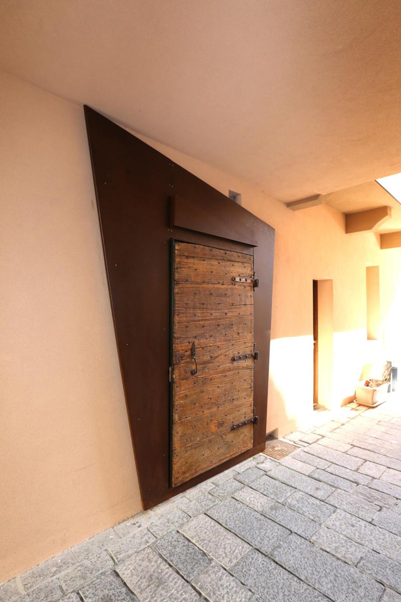 L'Abri En Ville - Parcheggio Privato A 100 Mt Ed Accesso Con Auto Nell'Area Pedonale Aosta Exterior foto